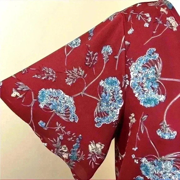 Sienna Sky Maroon Floral V-Neck Faux Wrap Cinch Waist Knotted Back Top Size M - Picture 4 of 12